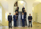 Gruppenfoto im Innenministerium mit Innenminister Herrmann, MdB Michael Kießling und den Einsatzkräften der FFW Denklingen